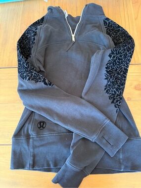 lululemon athletica Black Half-Zip Pullover with Zipper